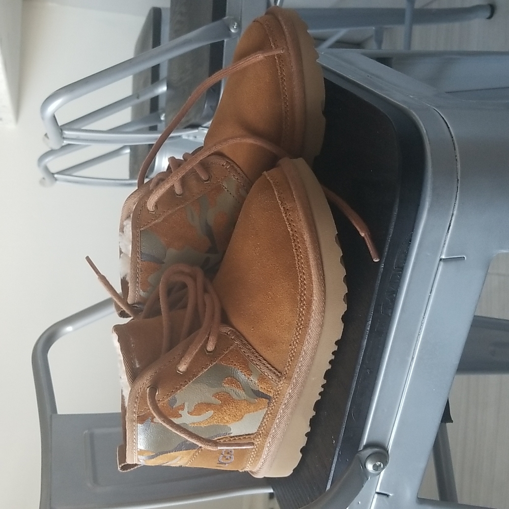UGG